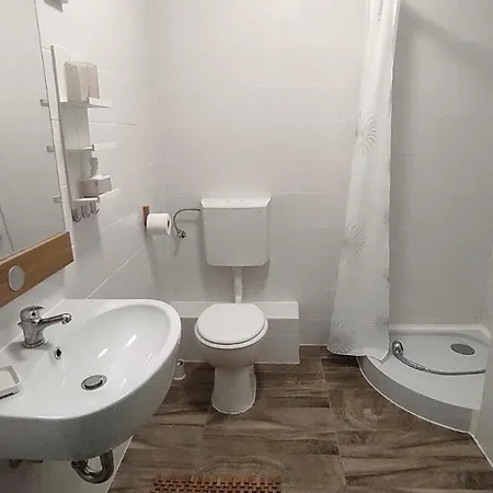 Egerhaz Vendeghaz Eğri